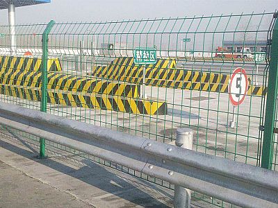 高速公路護(hù)欄網(wǎng)如何養(yǎng)護(hù)？